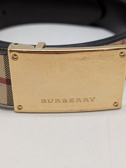 Burberry Belt with a gold plaque buckle