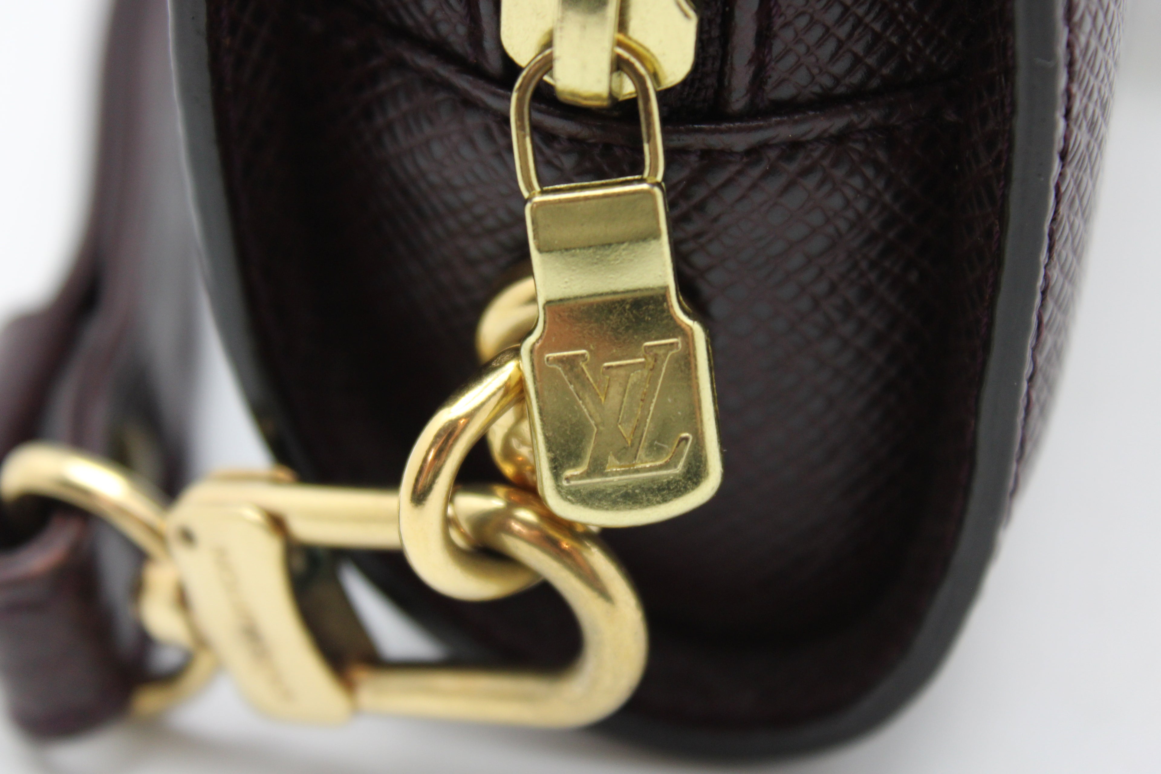 Louis Vuitton Taiga Baikal
